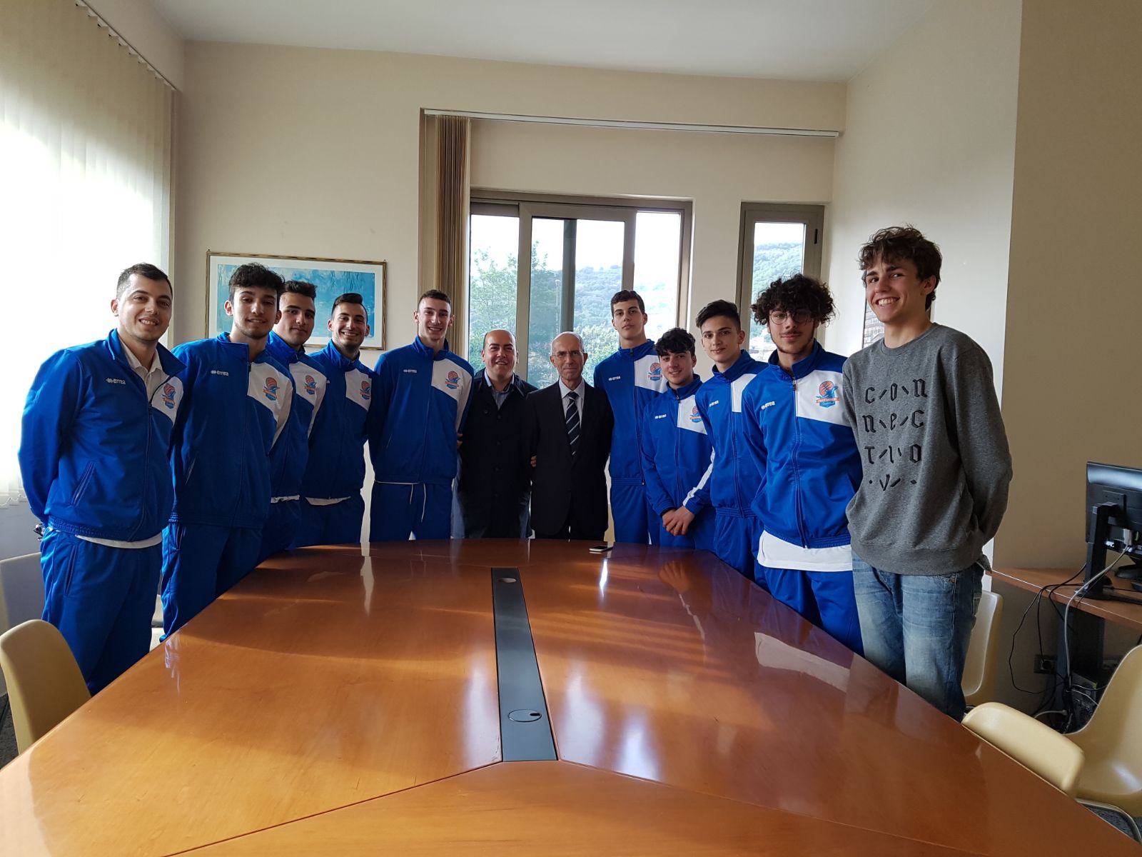 La Enjoy Lamezia Basketball ricevuta da Alecci