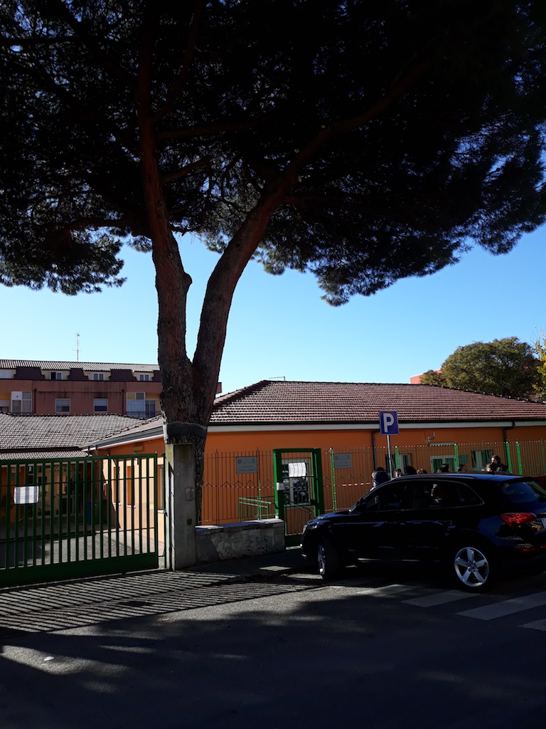 Lamezia. Messi in sicurezza cortile scuole Alberto Manzi e Antonio Ferraro