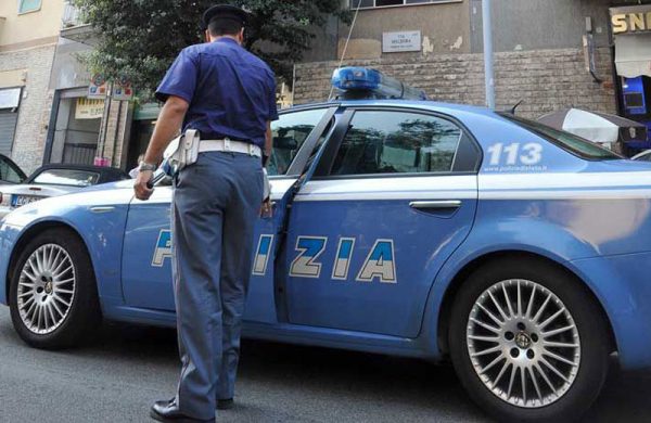 Catanzaro. Poliziotto riconosce per strada detenuto evaso dai domiciliari