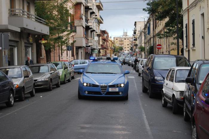 Crotone. Imponevano pizzo a commercianti, arrestati