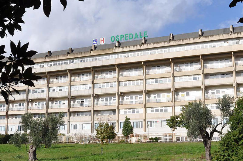 Lamezia. Il Rotary Club dona un oftalmoscopio all'ospedale