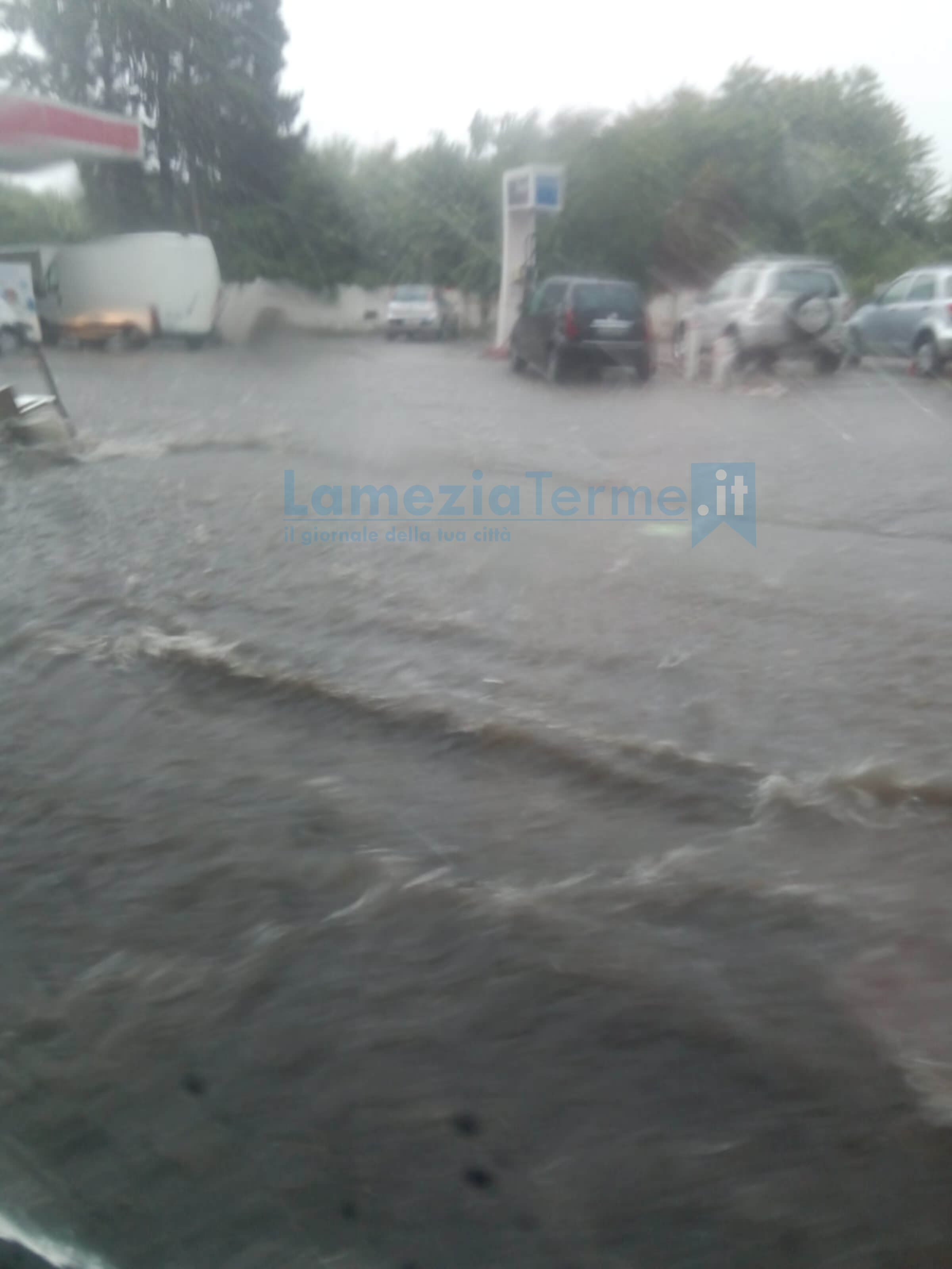 Maltempo in Calabria, nubifragi anche nel Lametino