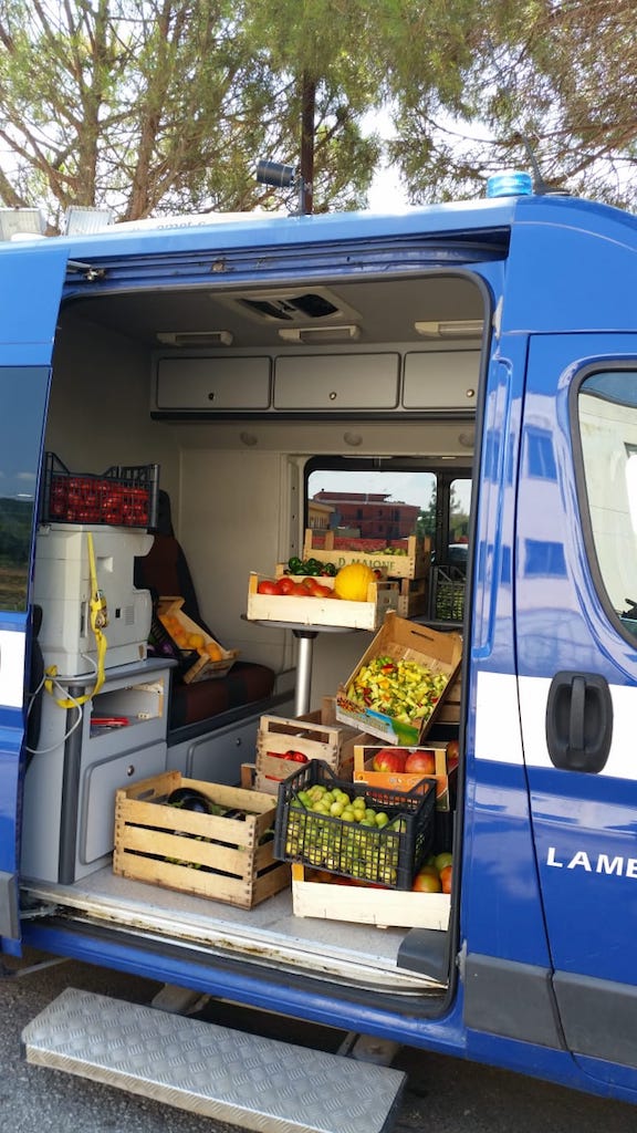 Lamezia. Polizia Locale sequestra un quintale e mezzo di frutta