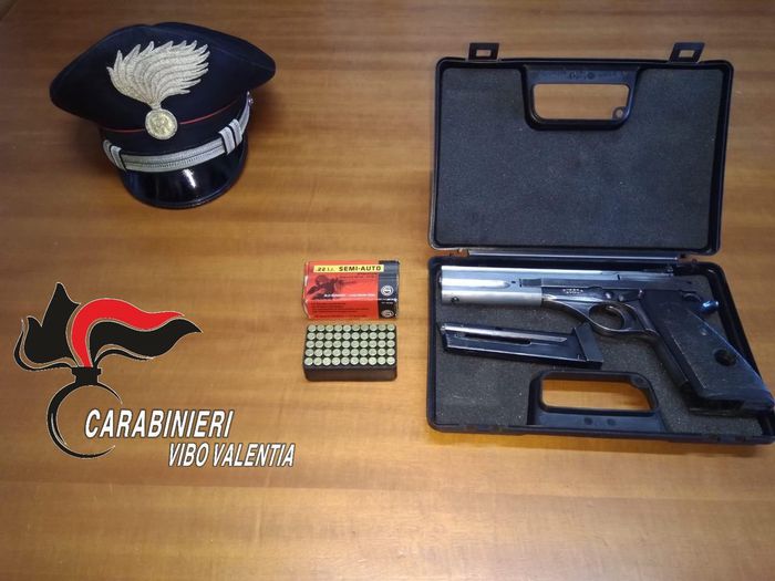 Un arresto dei carabinieri a Cessaniti per possesso arma clandestina-LameziaTermeit
