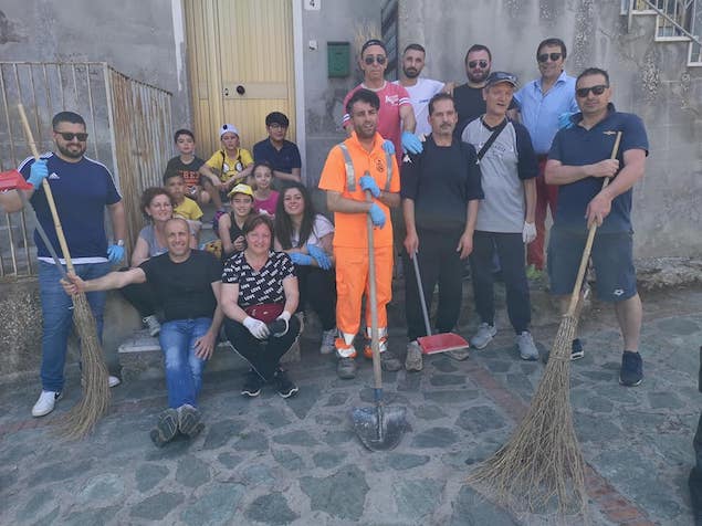 A Falerna la prima Giornata Ecologica: ripulito il borgo di Castiglione Marittimo
