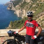 Fa tappa a Lamezia il pompiere in pensione che fa il giro d'Italia in bici