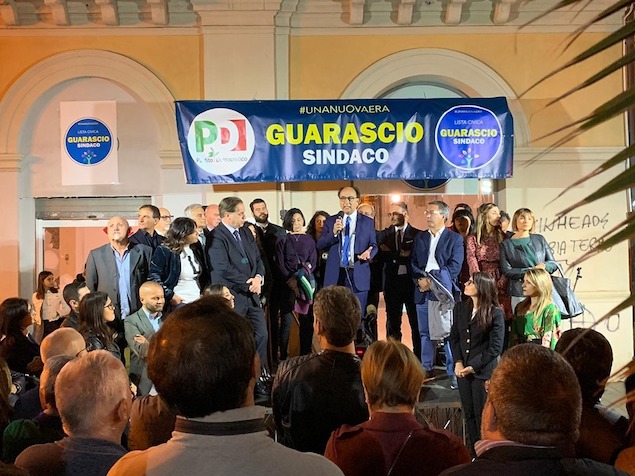 Lamezia. Grande entusiasmo per il comizio del candidato a sindaco Guarascio