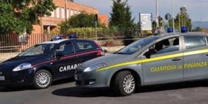 Auto Carabinieri e Guardia di Finanza