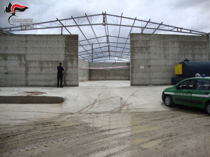 Rocca di Neto (KR). Carabinieri sequestrano capannone industriale