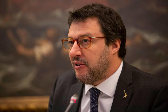 Il leader della Lega, Matteo Salvini, durante una conferenza stampa a Roma
