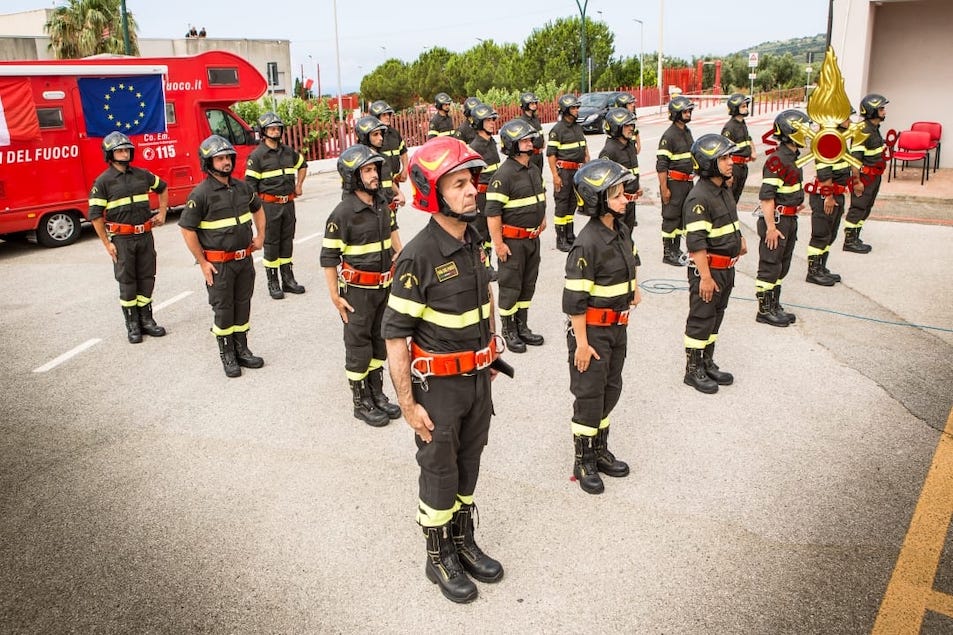 Vigili del fuoco: a Lamezia il giuramento degli allievi 87° corso