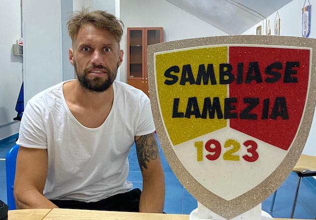 Emanuel Lazzarini nuovo attaccante argentino per il Sambiase