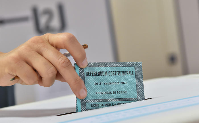 Elezioni: aperti alle 7 i seggi, oltre 46 milioni al voto