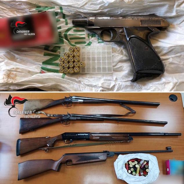 Armi: sequestrata pistola senza matricola, due arresti