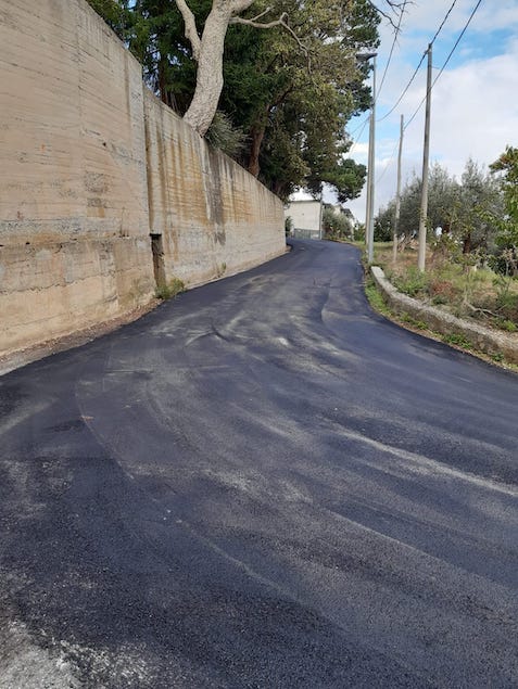 Lamezia. Proseguono i lavori per il ripristino del manto stradale