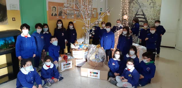 Gli alunni dell’istituto don Milani impegnati in un Natale di “essenzialita’”
