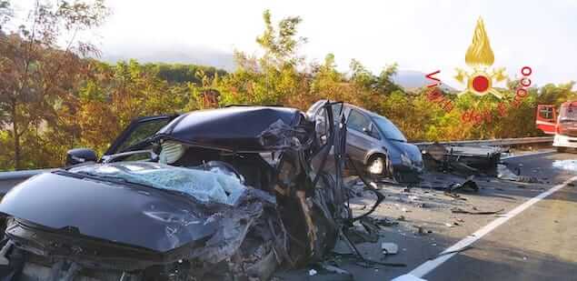 Tortora (CS). Tragico incidente stradale sulla SS18, un morto e un ferito