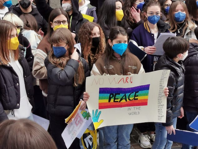Studenti in marcia per la pace a Lamezia Terme