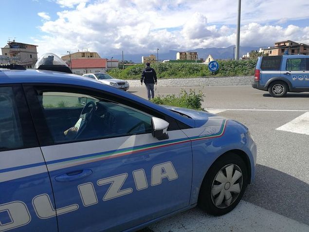 Posto di blocco Polizia di Stato