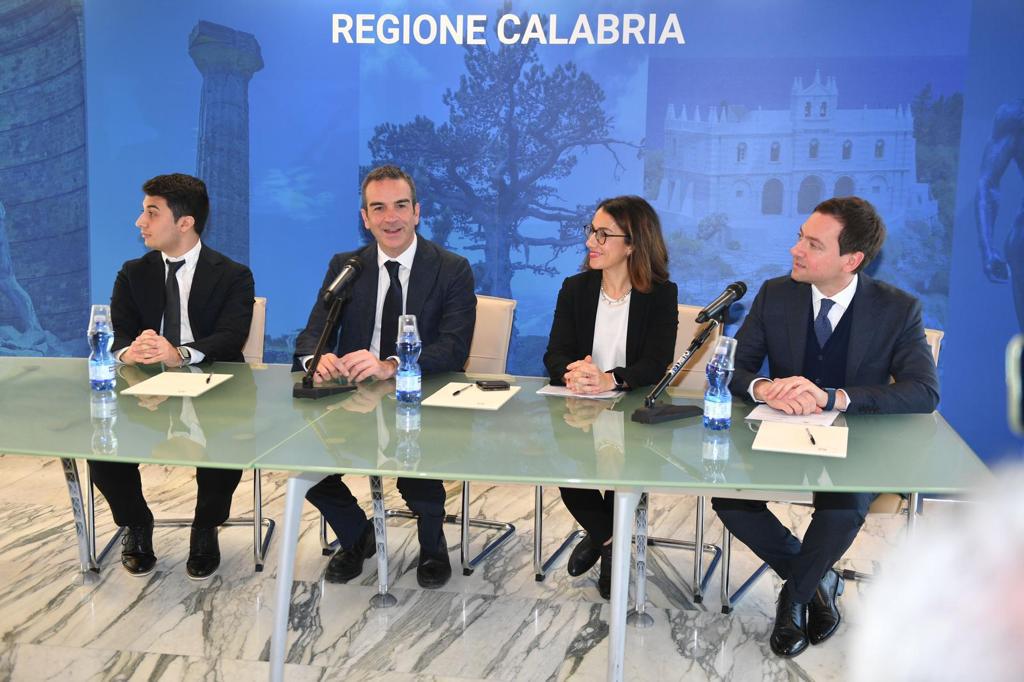 Regione Calabria e Amazon insieme per la digitalizzazione e la promozione delle piccole e medie imprese del territorio