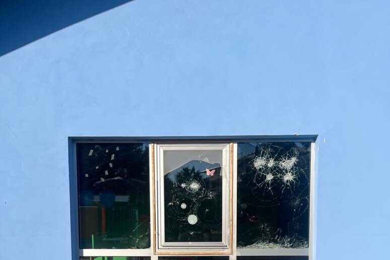 Danneggiate le vetrate di un asilo nido comunale a Crotone