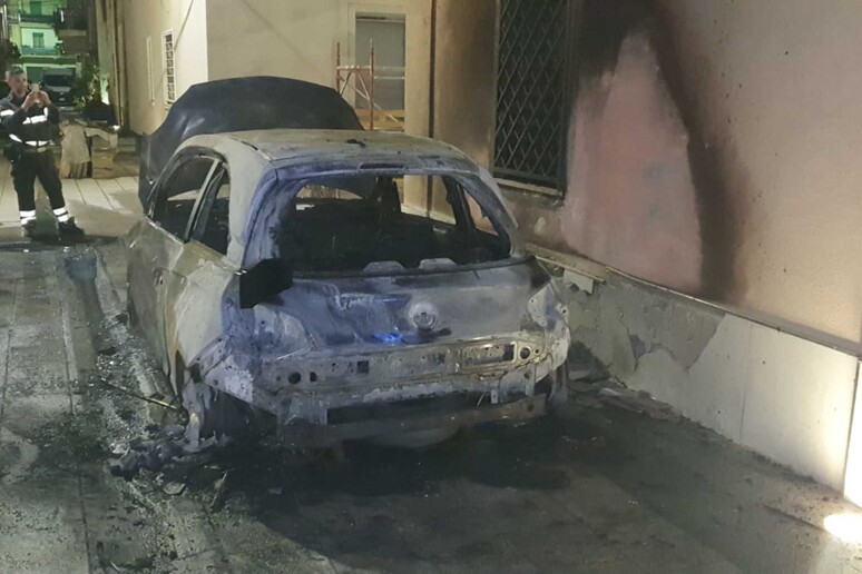 Distrutta in incendio doloso auto della sorella di Rino Gattuso