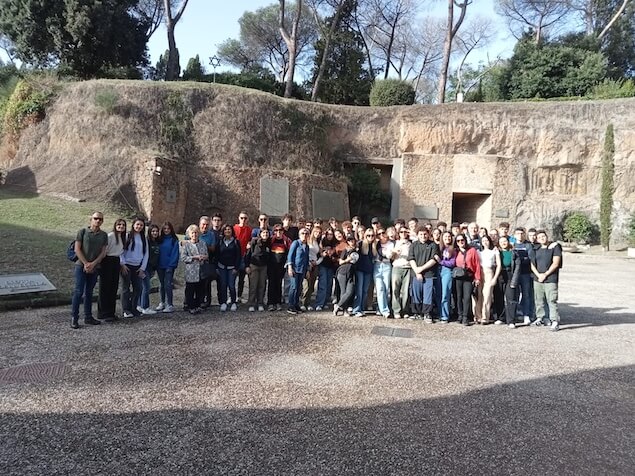 45 studenti calabresi in viaggio nei luoghi della memoria in Italia