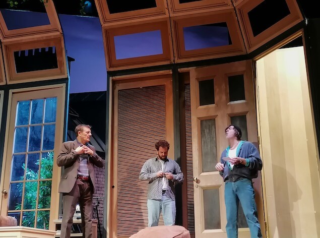 Tre Uomini e una culla, comicità e tenerezza in scena al teatro Grandinetti