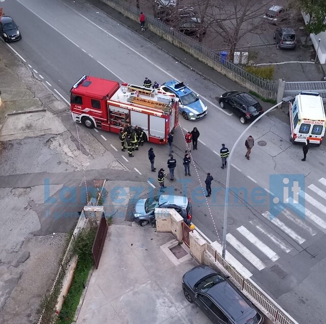 Lamezia. Incidente stradale in via Sebastiano Guzzi, morta una ragazza