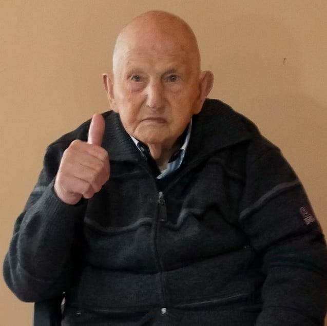 Nonno Mario compie 100 anni: è festa nella Comunità Alloggio per Anziani “Villa Marida” di Falerna